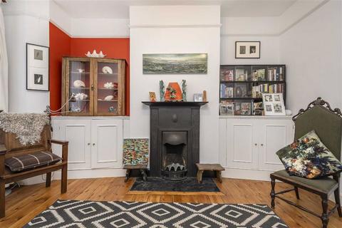 2 bedroom flat for sale, Haberdasher Street, London N1