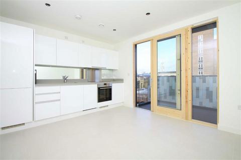 Studio to rent, Cobblestone Square, London E1W