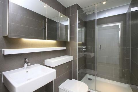 Studio to rent, Cobblestone Square, London E1W