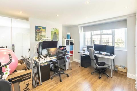 2 bedroom flat to rent, St. Mark's Hill, Surbiton KT6