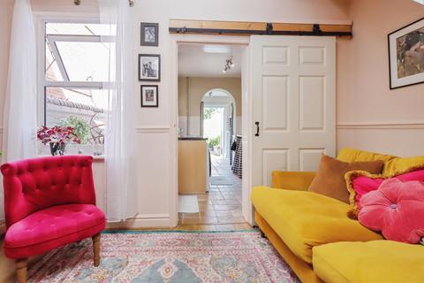 3 bedroom end of terrace house for sale, Bradley Road, Wrexham, LL13