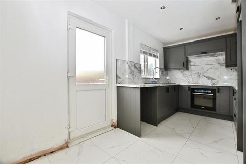 2 bedroom terraced house for sale, Sledmere Grove, Hull