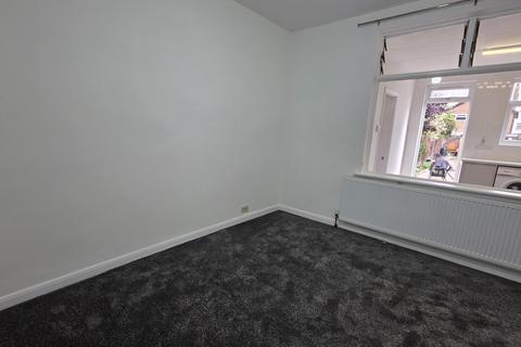 4 bedroom terraced house to rent, London, E6