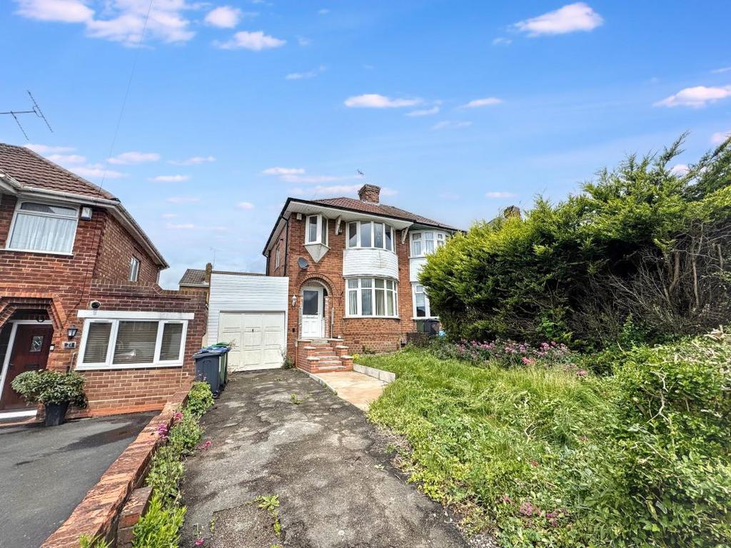 3 bedroom semi-detached house for sale