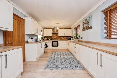 6 bedroom detached house for sale, Grovebury Court, Wootton, Bedford, Bedfordshire, MK43