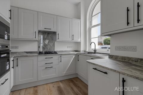 2 bedroom apartment for sale, Thurlow Road, Sonny Rae Villa Thurlow Road, TQ1