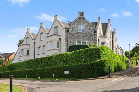 2 bedroom flat for sale, Hillside House, The Drive, Radlett WD7