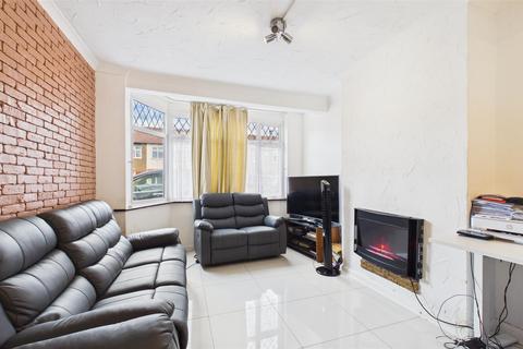 undefined, Carisbrook Close, Enfield