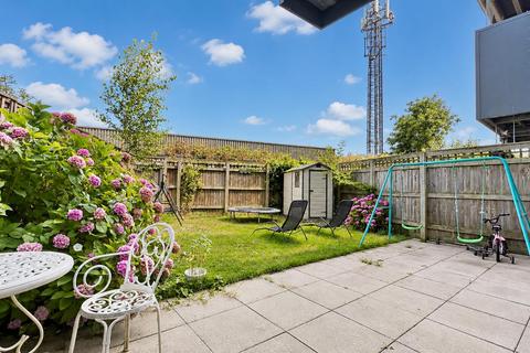 2 bedroom apartment for sale, Salisbury Road, Southall UB2