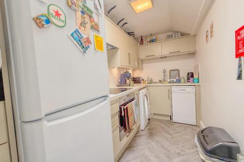 3 bedroom apartment to rent, York Place, Bristol BS8