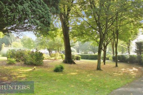 2 bedroom apartment to rent, Thorn Park, Plymouth