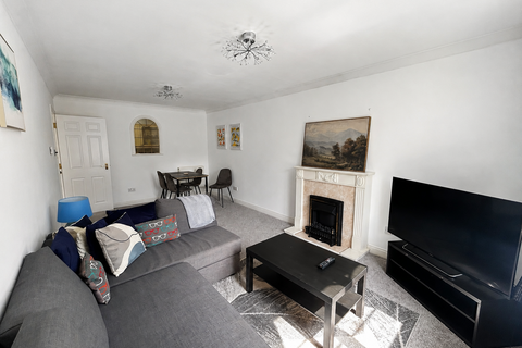 2 bed flat/apartment for rent in Woking GU21