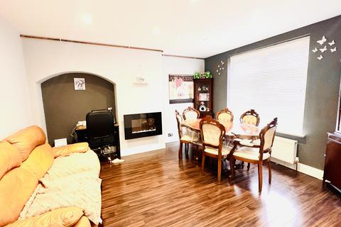 3 bedroom terraced house to rent, Lillechurch Road, Dagenham RM8