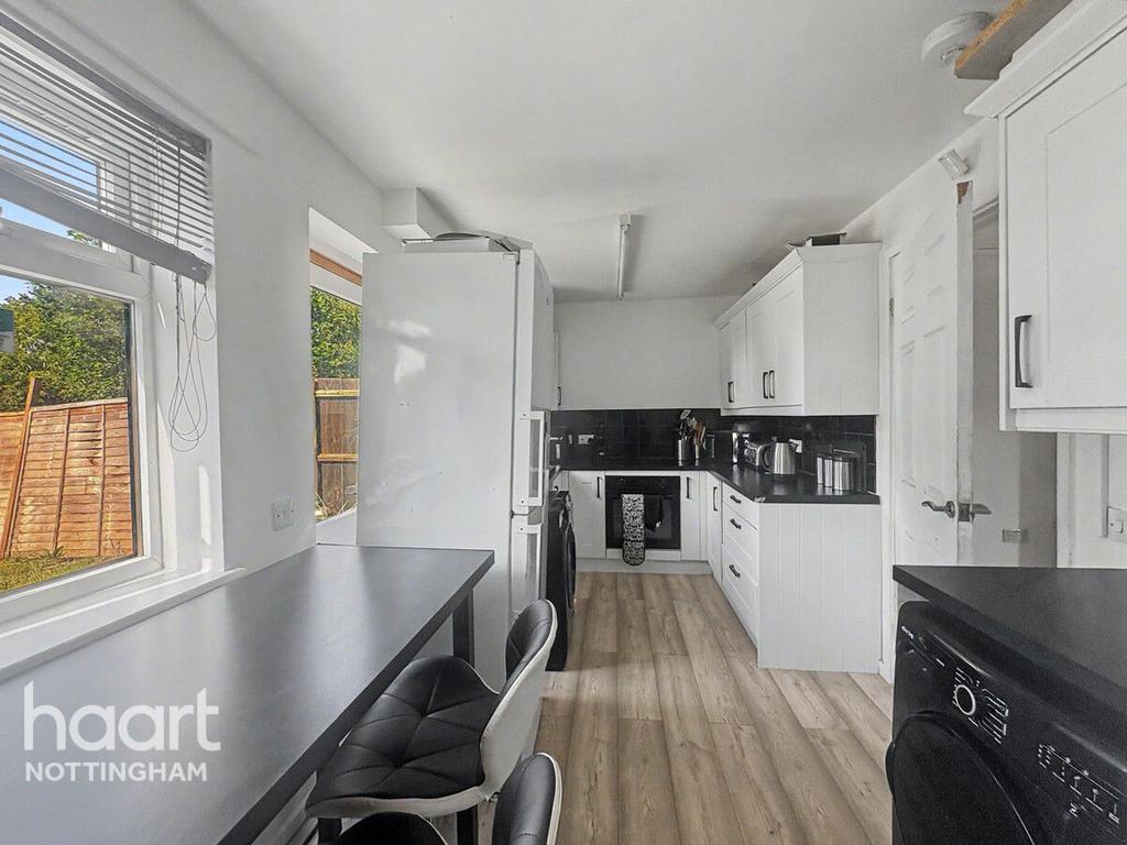 House in Rushcliffe, Compton Acres - View 3