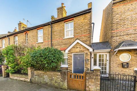 Staines Road, Twickenham TW2