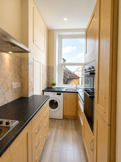 2 bedroom flat to rent, Telegraph Mews, Ilford IG3