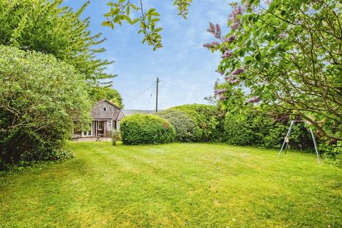 3 bedroom bungalow for sale, Coombe Road, Steyning, West Sussex, BN44