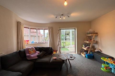 3 bedroom detached bungalow to rent, St. Austell Road, Par, PL24