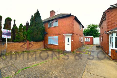 3 bedroom semi-detached house to rent, Norfolk Avenue, Slough, Berkshire