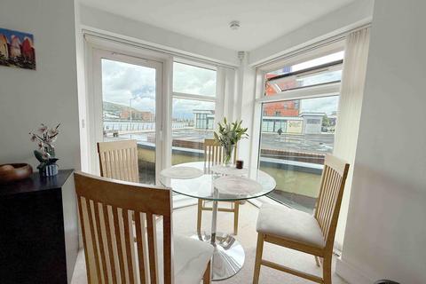 2 bedroom flat to rent, Altamar, Kings Road, SA1 8PY