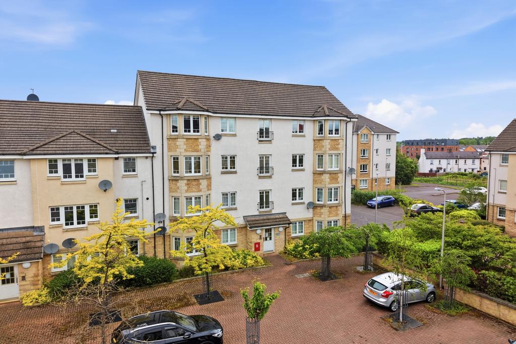 Simpson Square Perth Postcode 96 Simpson Square, Perth, PH1 5BW 1 bed flat for sale - £110,000