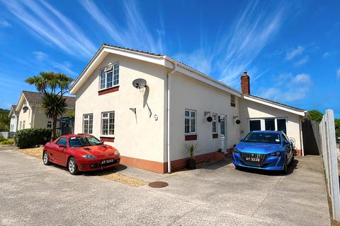 4 bedroom detached house for sale - Newtown, Alderney GY9