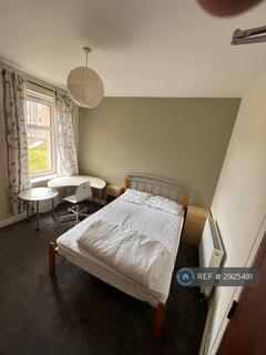 1 bedroom in a flat share to rent, Polepark Road, Dundee, DD1
