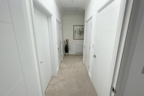 1 bedroom apartment for sale, 2-4 Sandbanks Road, Poole, BH14