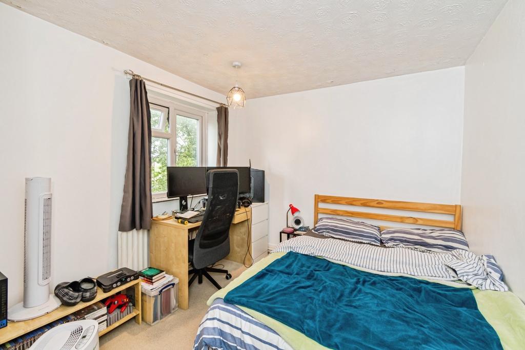 Apartment in Southampton, Mansel Park - More
