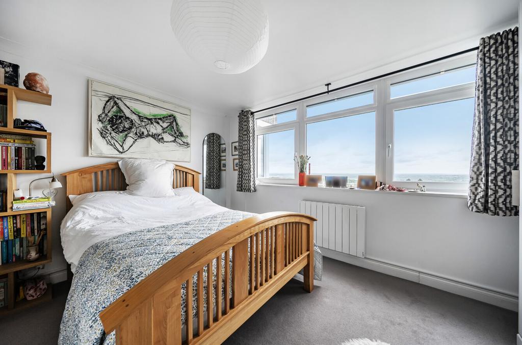 Apartment in Southampton, Glen Eyre - More