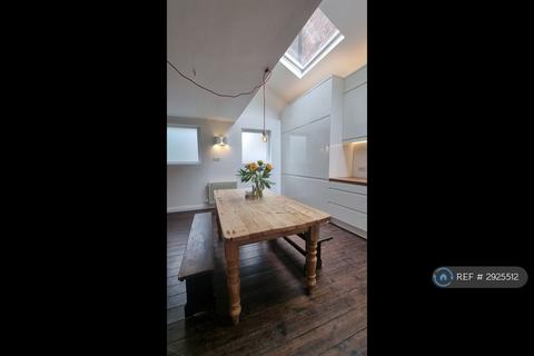 undefined, Matthias Road, London, N16