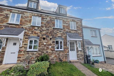 3 bedroom terraced house to rent, College Green, Bodmin, PL31