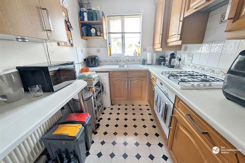 3 bedroom terraced house to rent, College Green, Bodmin, PL31