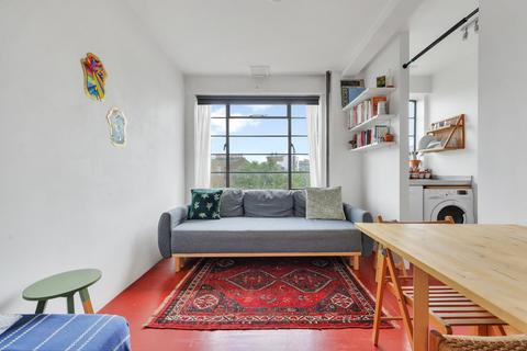 1 bedroom flat to rent, Camden Road, London, NW1