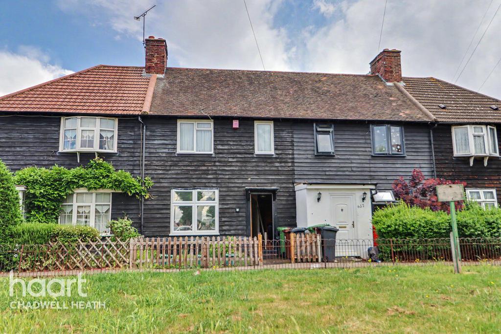Detached house exterior, garden