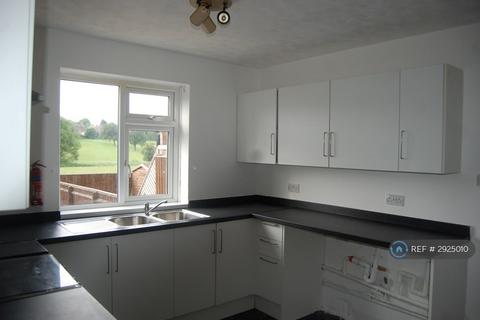 2 bed terraced house for rent in Henshaw Road, Wellingborough, NN8