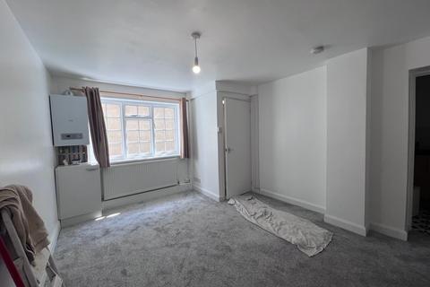 Studio to rent, Stonegate Street, KING'S LYNN