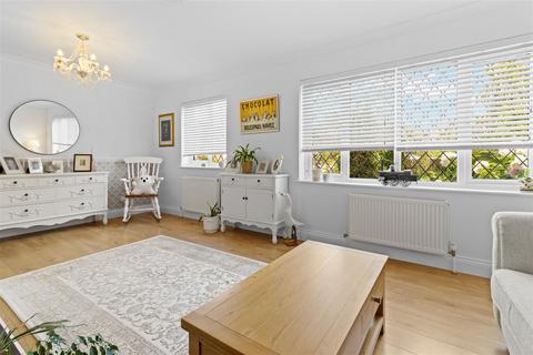 3 bedroom detached bungalow for sale, Manor Park Road, Hailsham