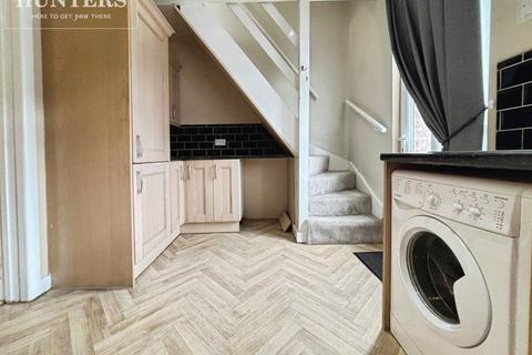 3 bedroom terraced house to rent, St. Georges Road, Barnsley