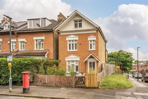 4 bedroom detached house for sale, Charlton Lane, London SE7