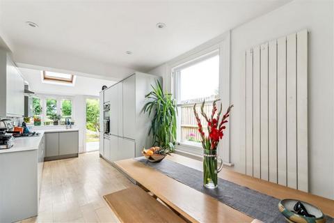 4 bedroom detached house for sale, Charlton Lane, London SE7