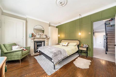 4 bedroom detached house for sale, Charlton Lane, London SE7