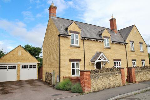 3 bedroom semi-detached house for sale, Larch Lane, Witney, OX28