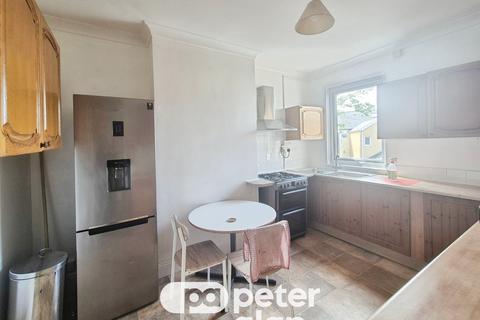4 bedroom maisonette to rent, Belle Vue Terrace, Newport, NP20