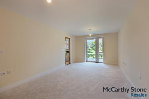 2 bedroom apartment for sale, Southborough Gate, Pinewood Gardens, Tunbridge Wells, TN4 0FN