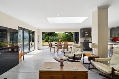 4 bedroom detached house for sale, Howe Drive, Beaconsfield, HP9
