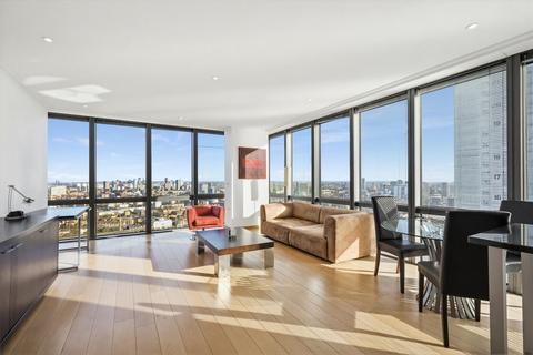 2 bedroom flat to rent, No 1 West India Quay, Hertsmere Road, London E14.