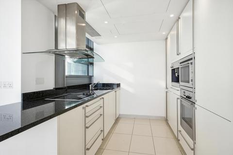 2 bedroom flat to rent, No 1 West India Quay, Hertsmere Road, London E14.