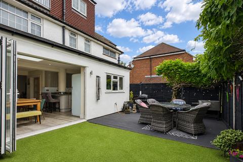 4 bedroom semi-detached house for sale, Old Dean, Bovingdon, HP3