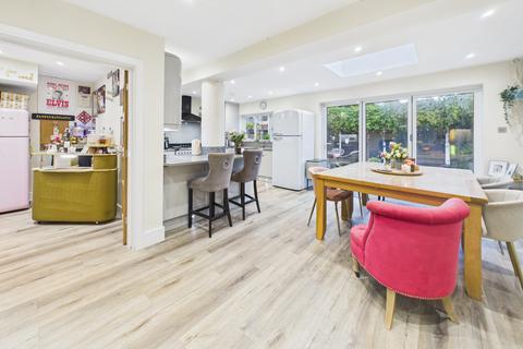 4 bedroom semi-detached house for sale, Old Dean, Bovingdon, HP3